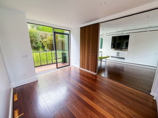 caption-lineart__l0.5