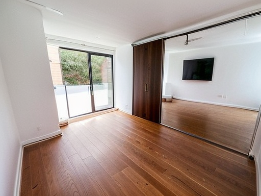 caption-lineart__l0.8